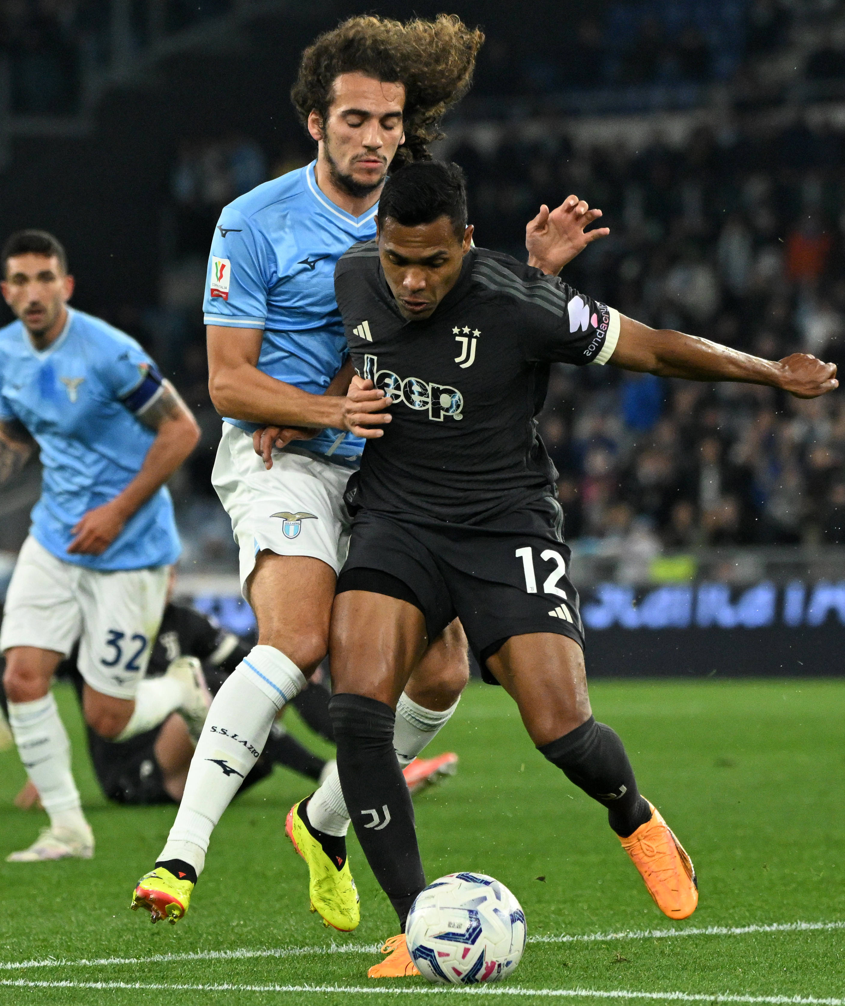 米乐体育官网-尤文图斯击败劲敌，取得联赛胜利