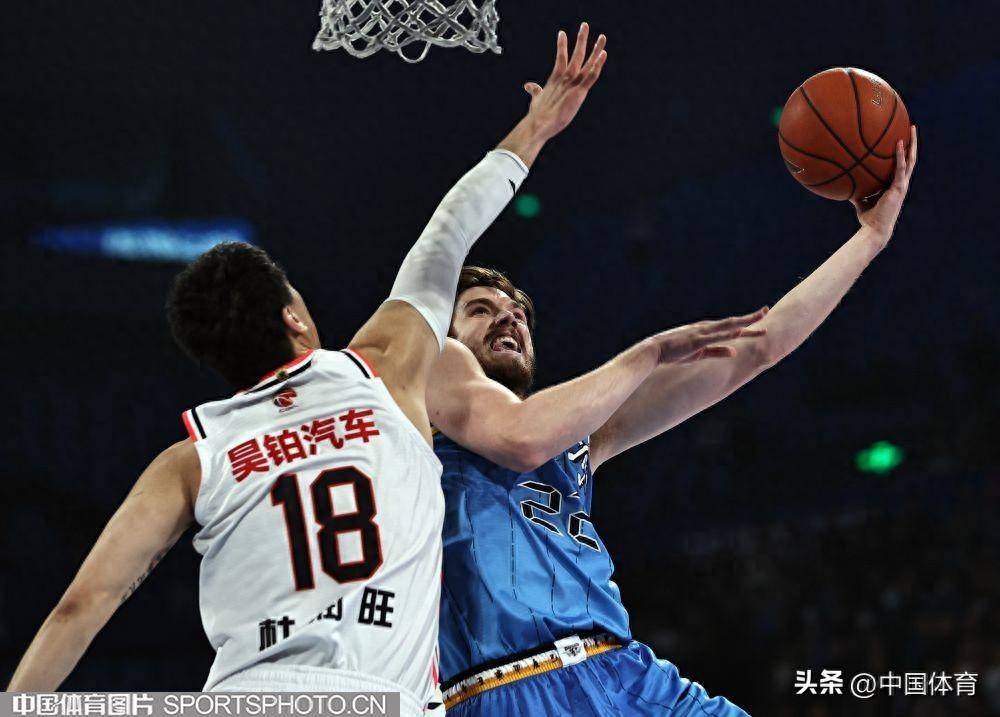 米乐体育官网-广东华南虎队大比分击败对手，取得胜利的简单介绍